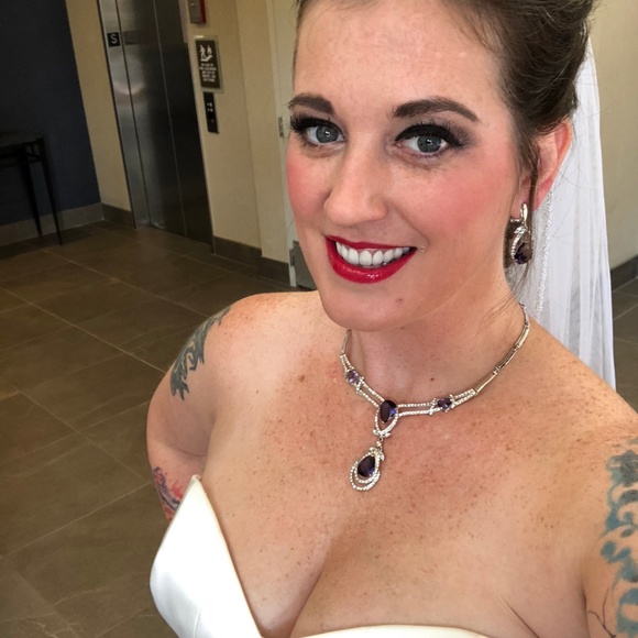 Meet your posher - Picture 3 of 5